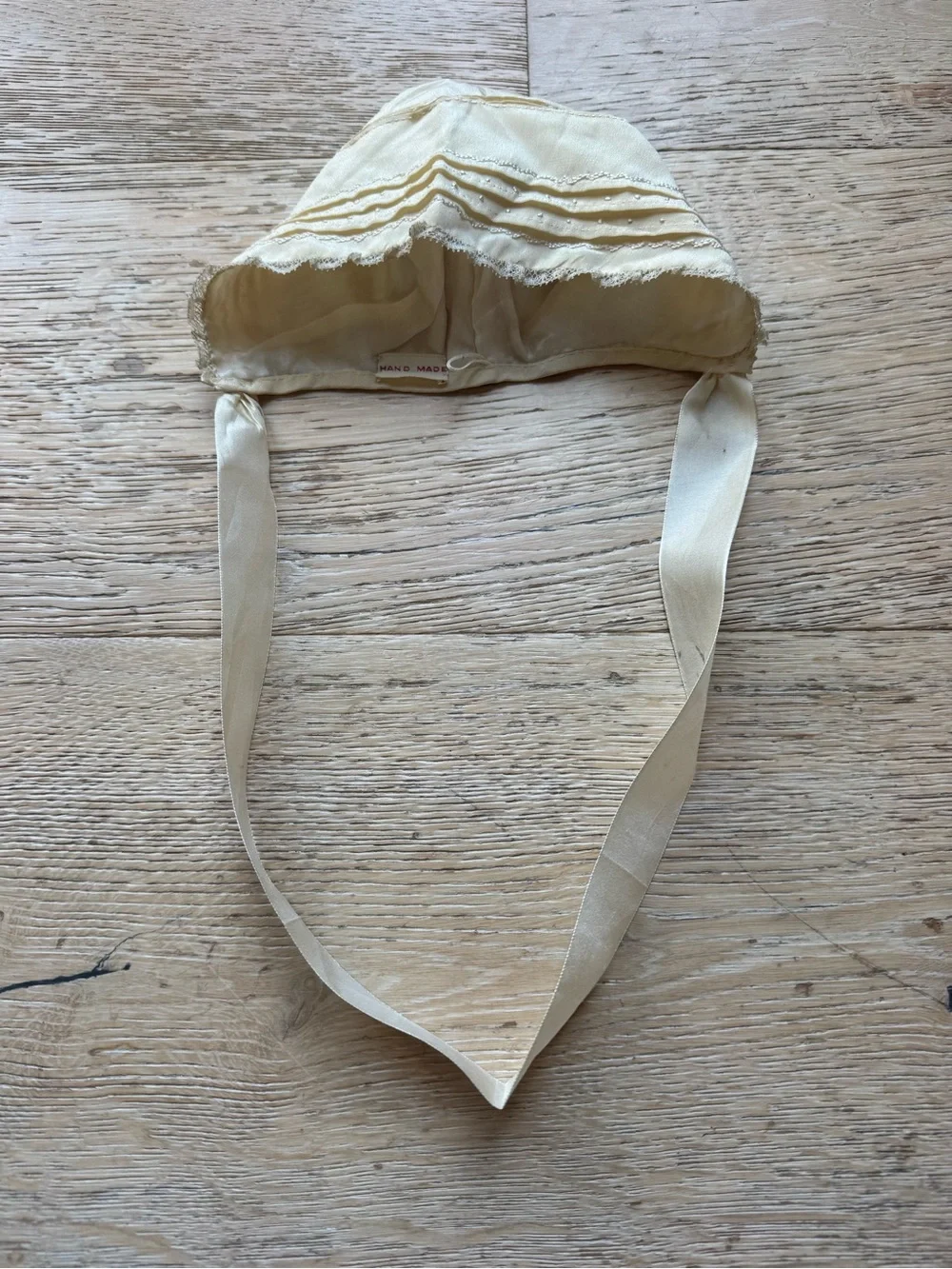 🔥VINTAGE Handmade Baby Bonnet - Cream DARLING! Price Firm!